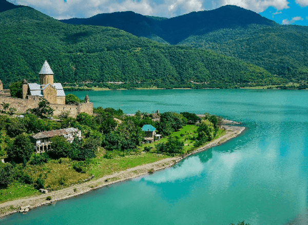 121-121202-georgia-beauty-nature-history-civilization_700x400